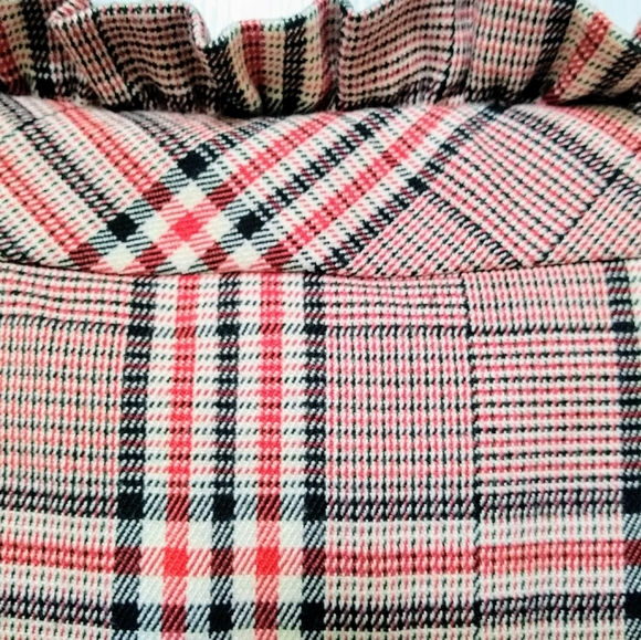 Plaid Pattern Ruffle Top Skirt - Picture 2 of 16